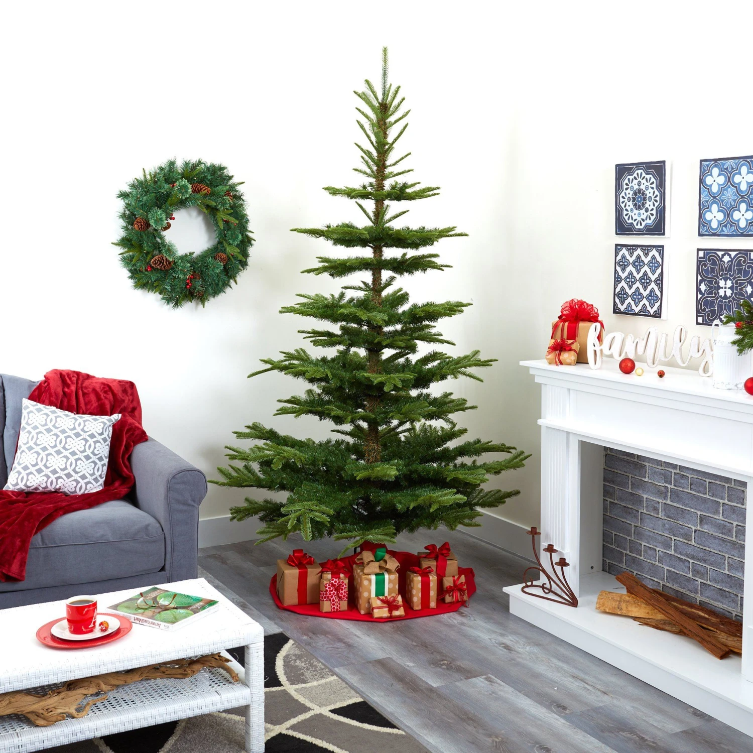 7.5’ Layered Washington Spruce Artificial Christmas Tree With And 1325 Bendable Branches - Image 5