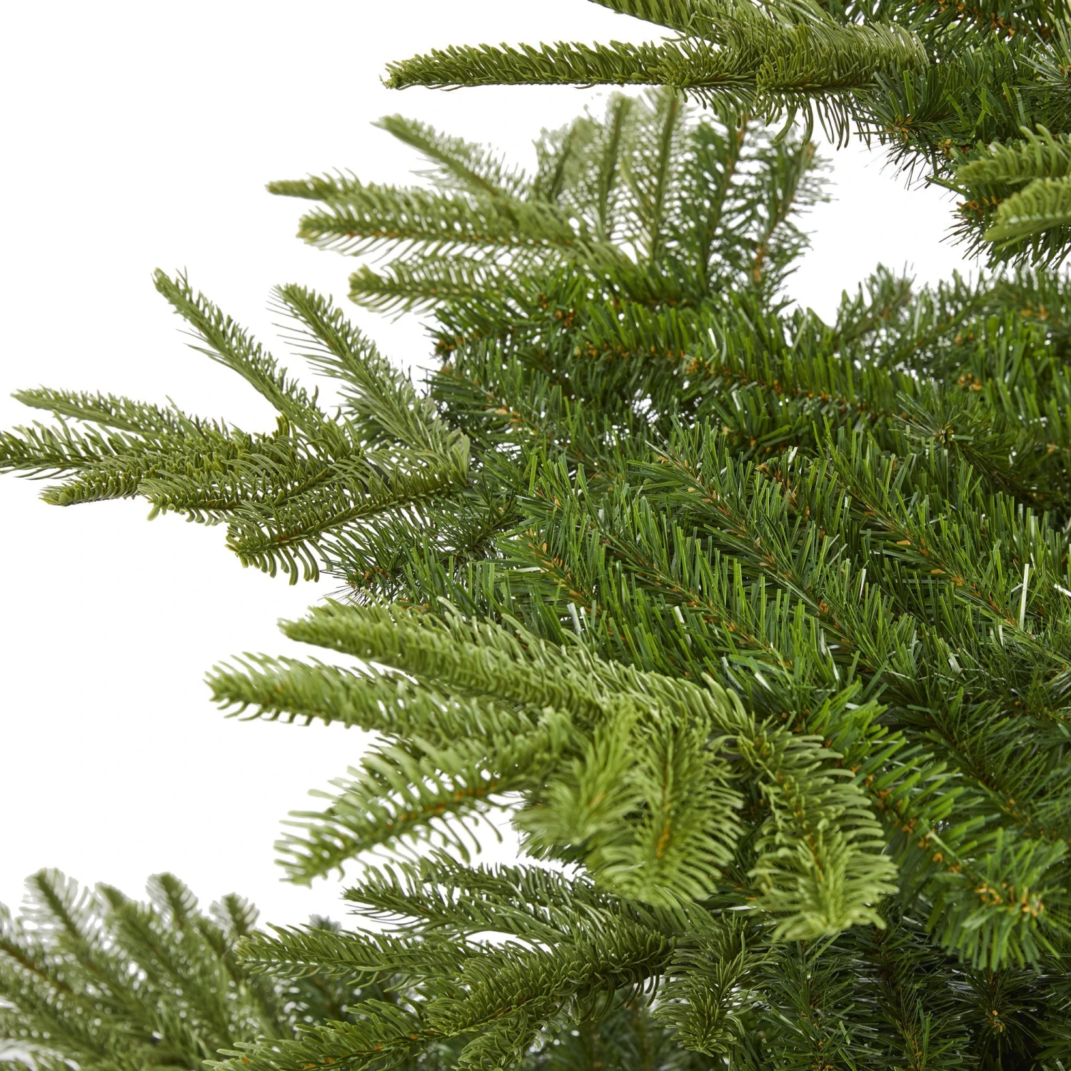 7.5’ Layered Washington Spruce Artificial Christmas Tree With And 1325 Bendable Branches - Image 3